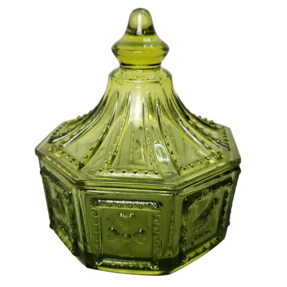 Vintage 8-Sided Imperial Butterpat Glass Candy Dish w/ Lid Birds & Hearts Green - Picture 3 of 8